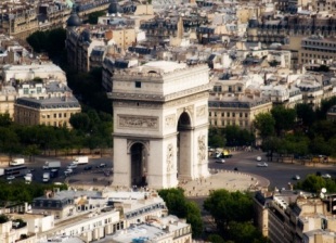 Trumfbgen i Paris